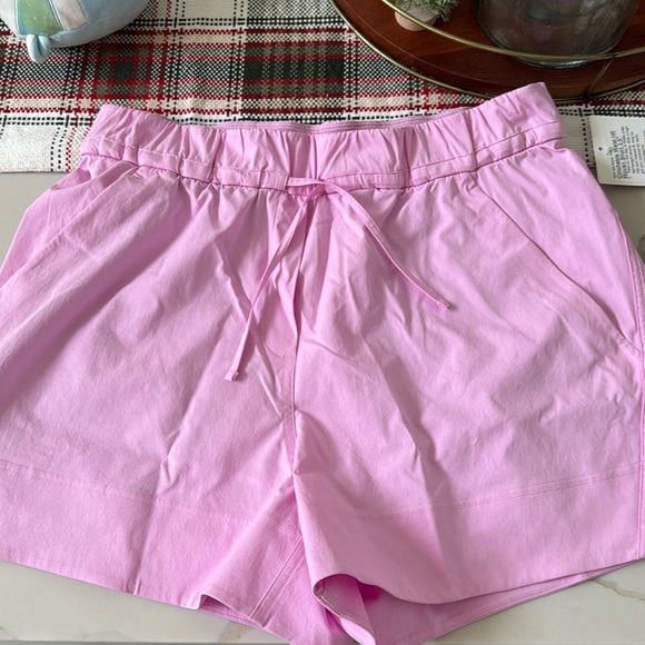 lululemon athletica Pants - Lululemon Woven Shorts 3.5” NWT